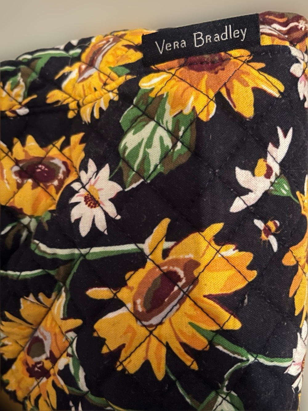 Vera Bradley Black Sunflower Quilted Crossbody with Card Holder-Retired Pattern🌻 - Picture 4 of 9